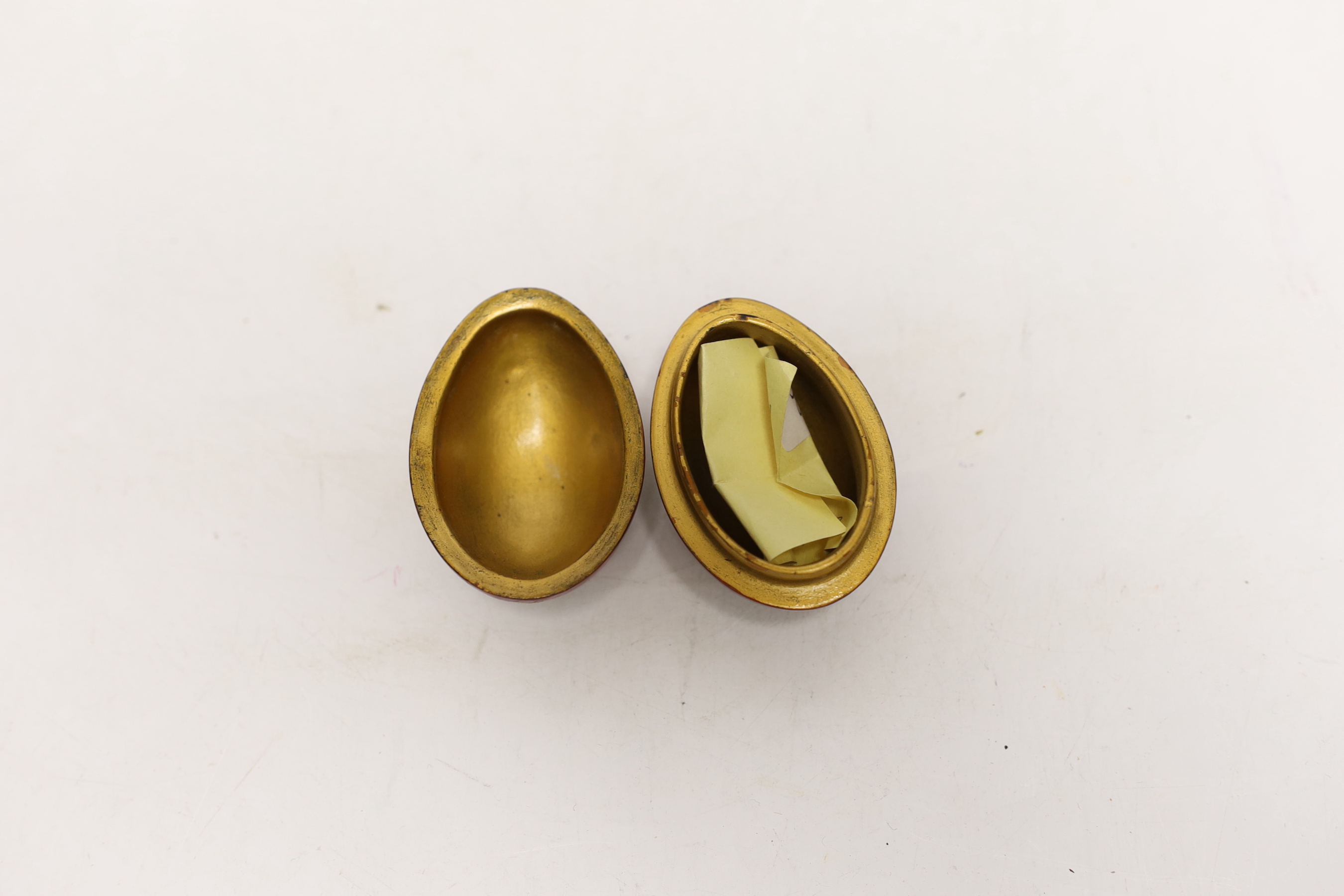 A Russian lacquer dish and a small Russian lacquer Easter egg, Lukutin, late 19th century, 21cm and 5.5cm, Please note this lot attracts an additional import tax of 5% on the hammer price